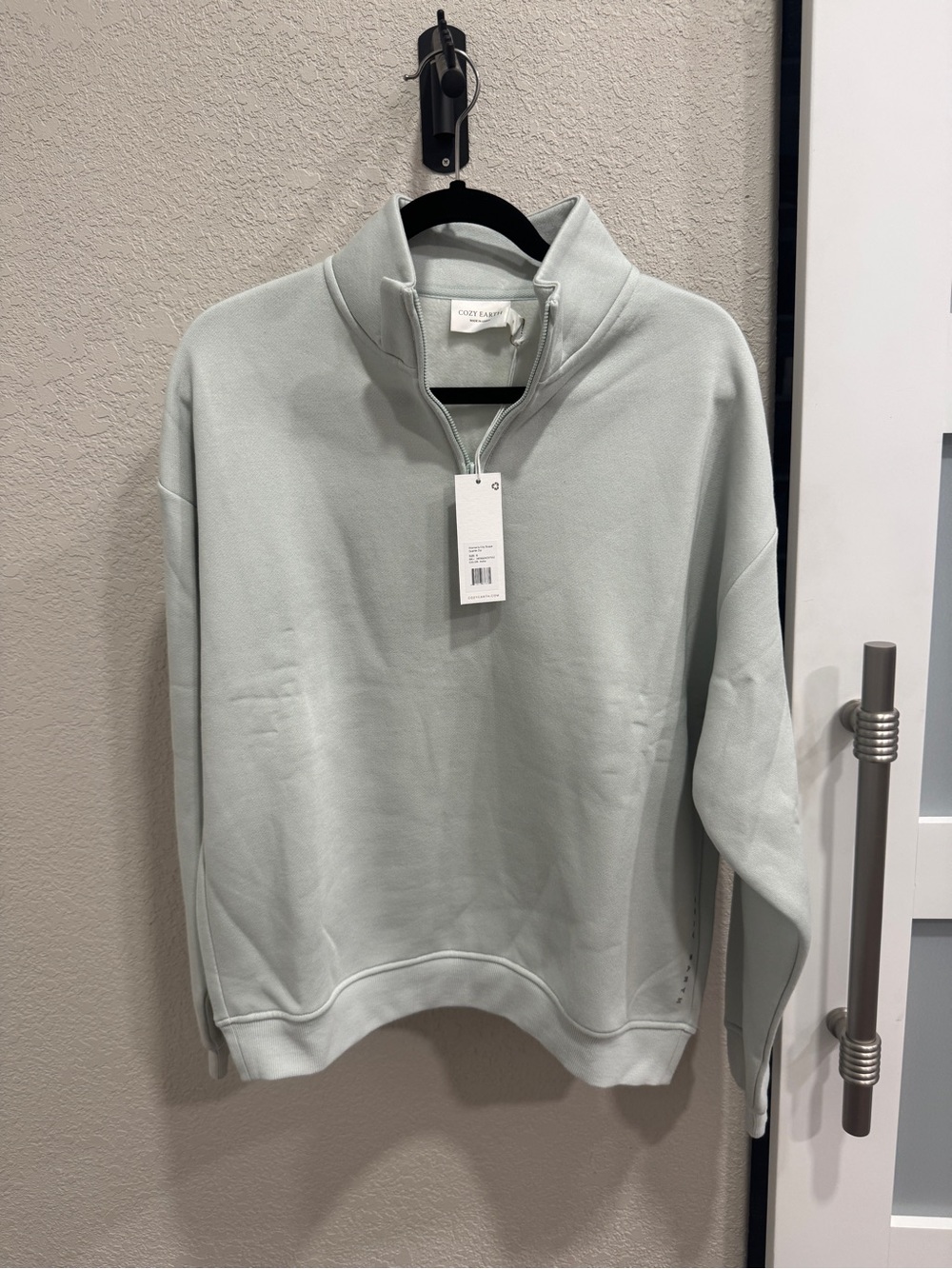 Women’s Cozy Earth Quarter-Zip Pullover in Arctic size Small NWT (light green)